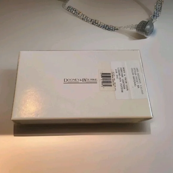 Dooney & Bourke Florentine Leather Natural Wallet NWT FINAL MARKDOWN - Picture 7 of 13